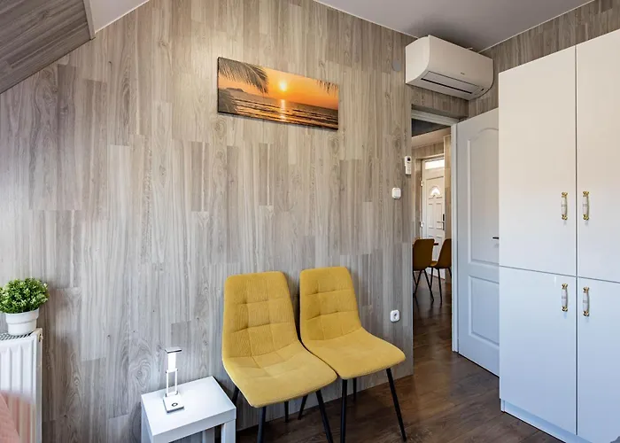 Very Calm - Easy Sleep With Aircon * Budapest